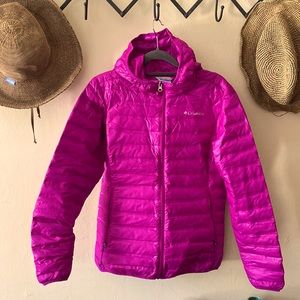 Women’s pink Columbia puffy, size medium